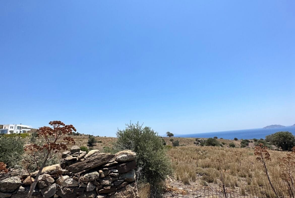 Plot of 5.011 sqm in Agios Pavlos.