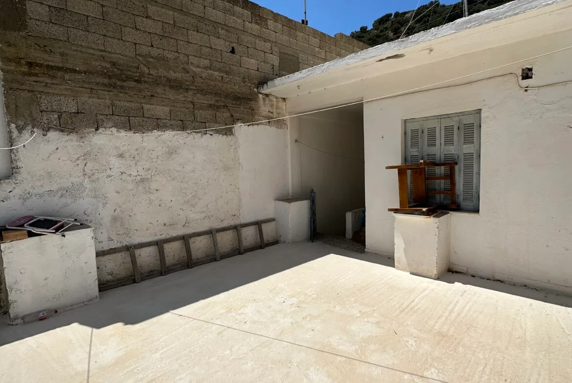 Traditional house of 100 sqm for sale in Agia Galini.