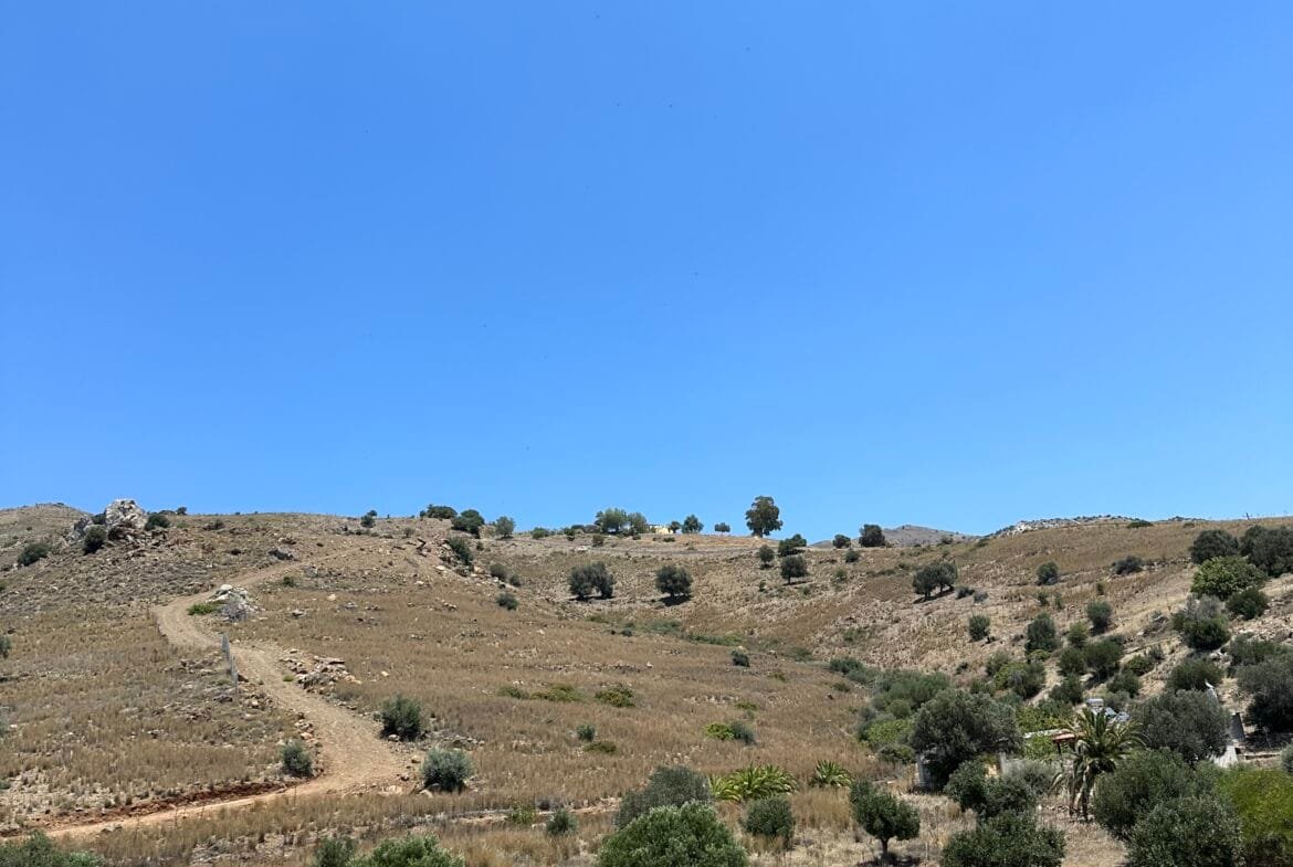 Two plots of land with panoramic views of the sea in Agios Pavlos