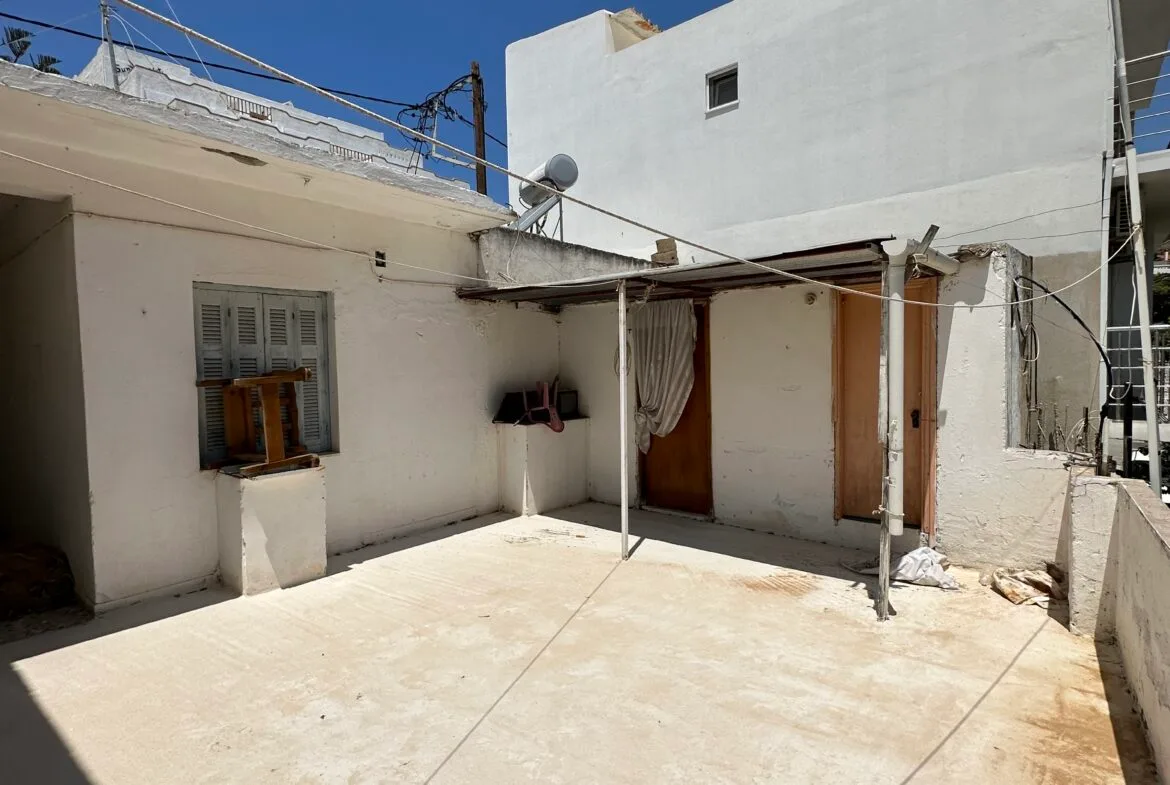Traditional house of 100 sqm for sale in Agia Galini.