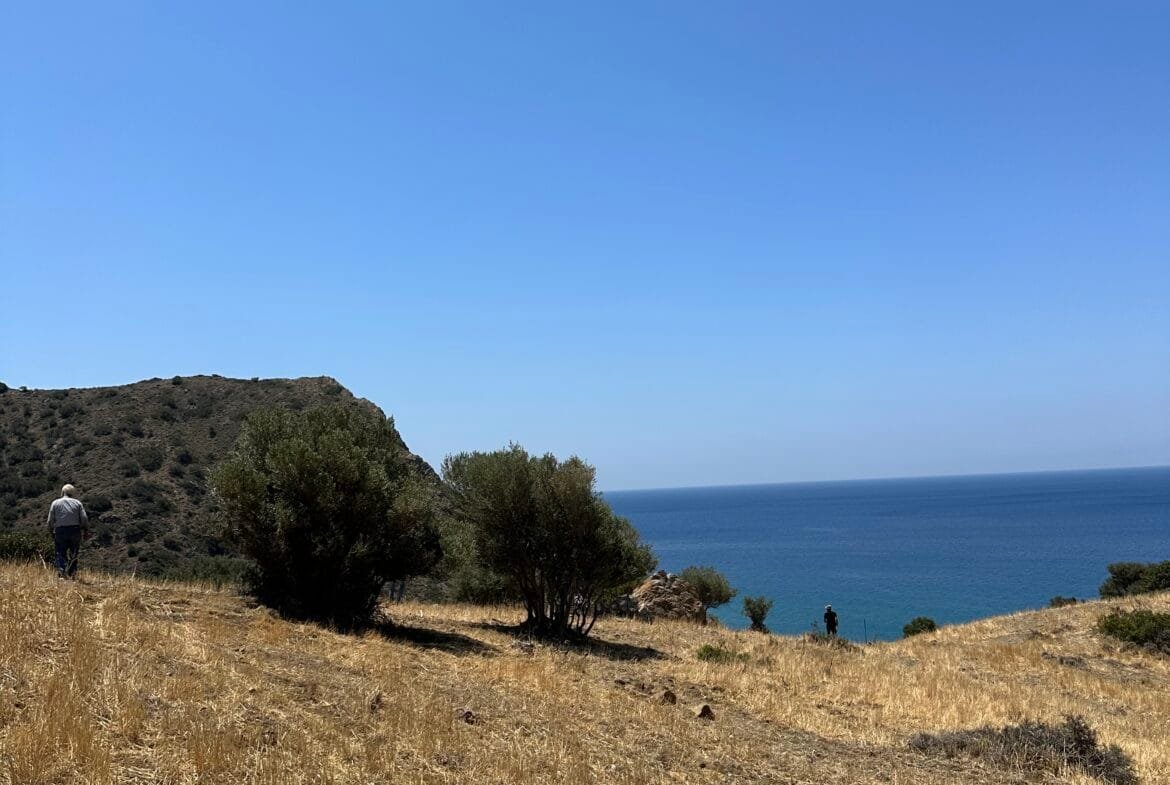 Land of 5.700 sqm in Triopetra.
