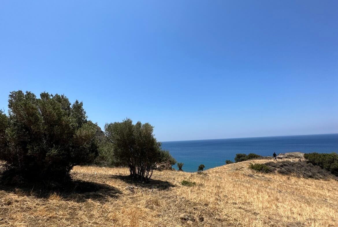 Land of 5.700 sqm in Triopetra.
