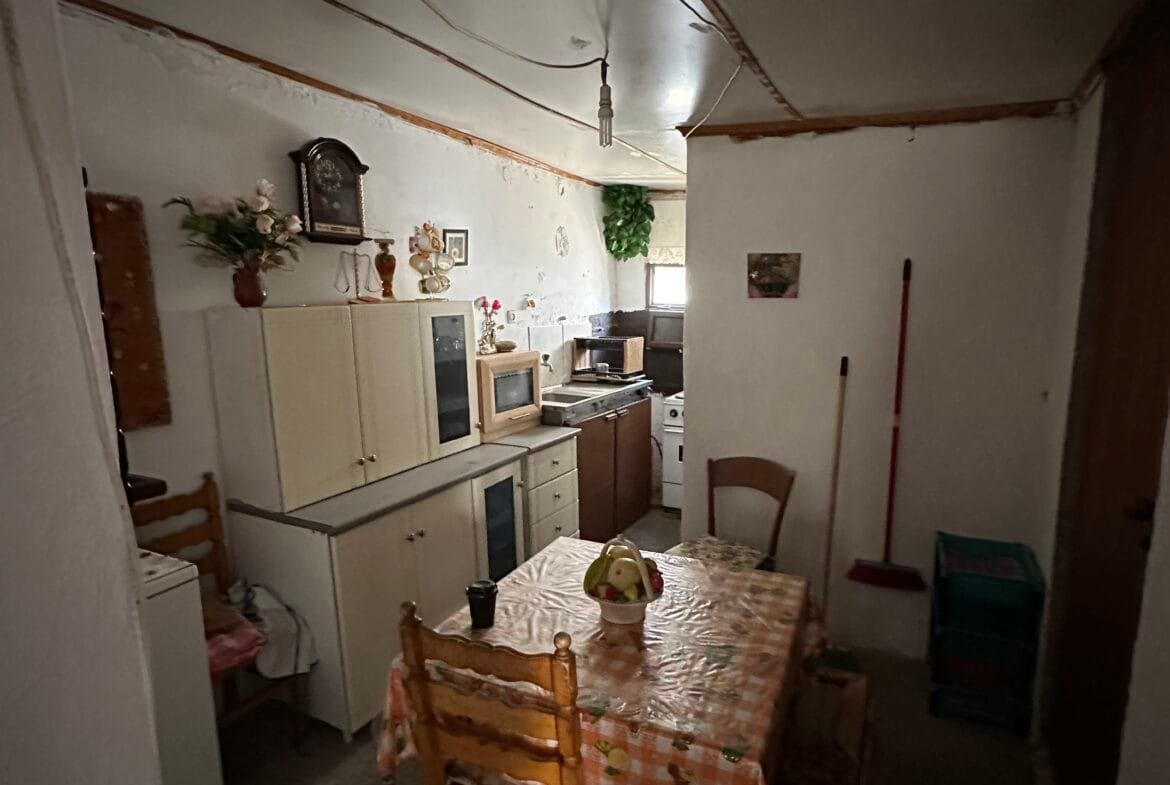 Traditional house of 100 sqm for sale in Agia Galini.