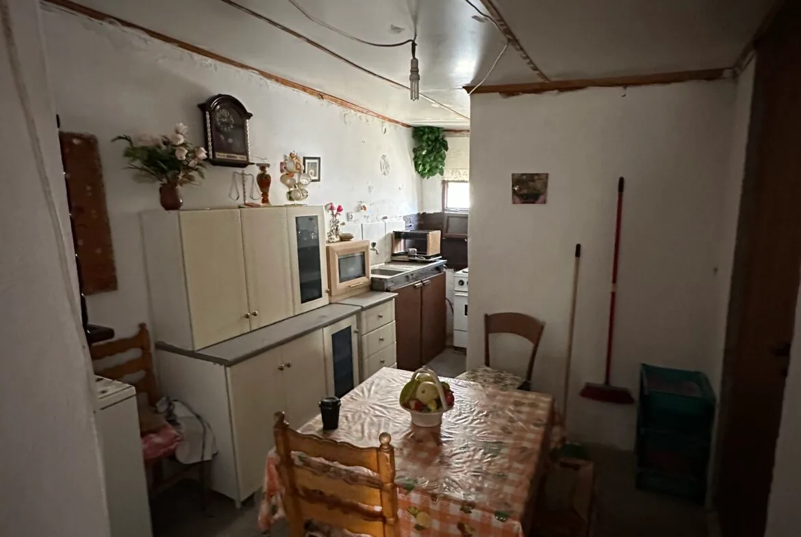 Traditional house of 100 sqm for sale in Agia Galini.