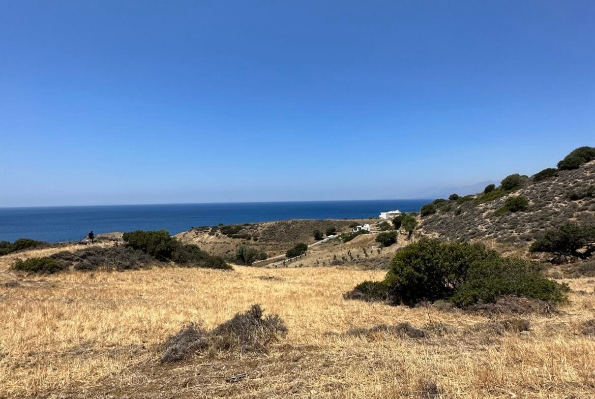 Land of 5.700 sqm in Triopetra.