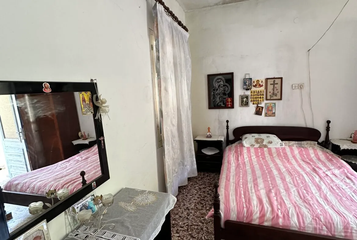 Traditional house of 100 sqm for sale in Agia Galini.