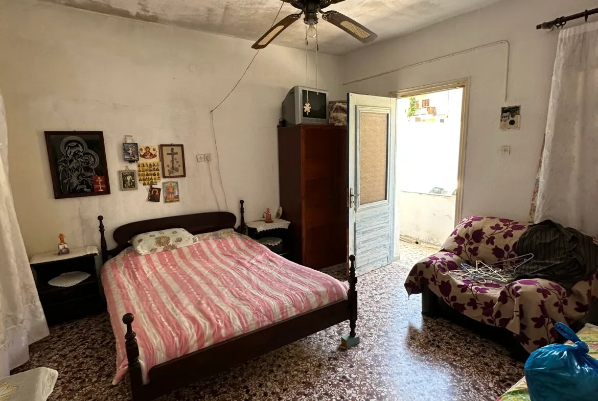 Traditional house of 100 sqm for sale in Agia Galini.