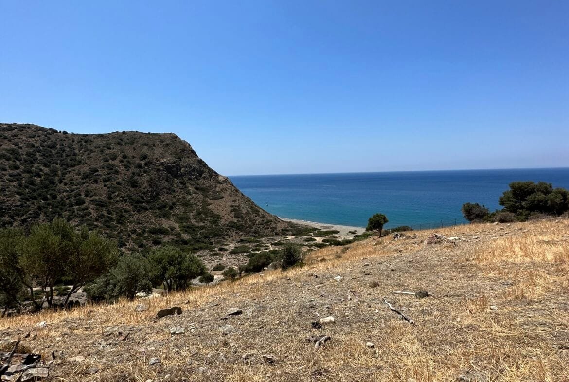 Land of 5.700 sqm in Triopetra.