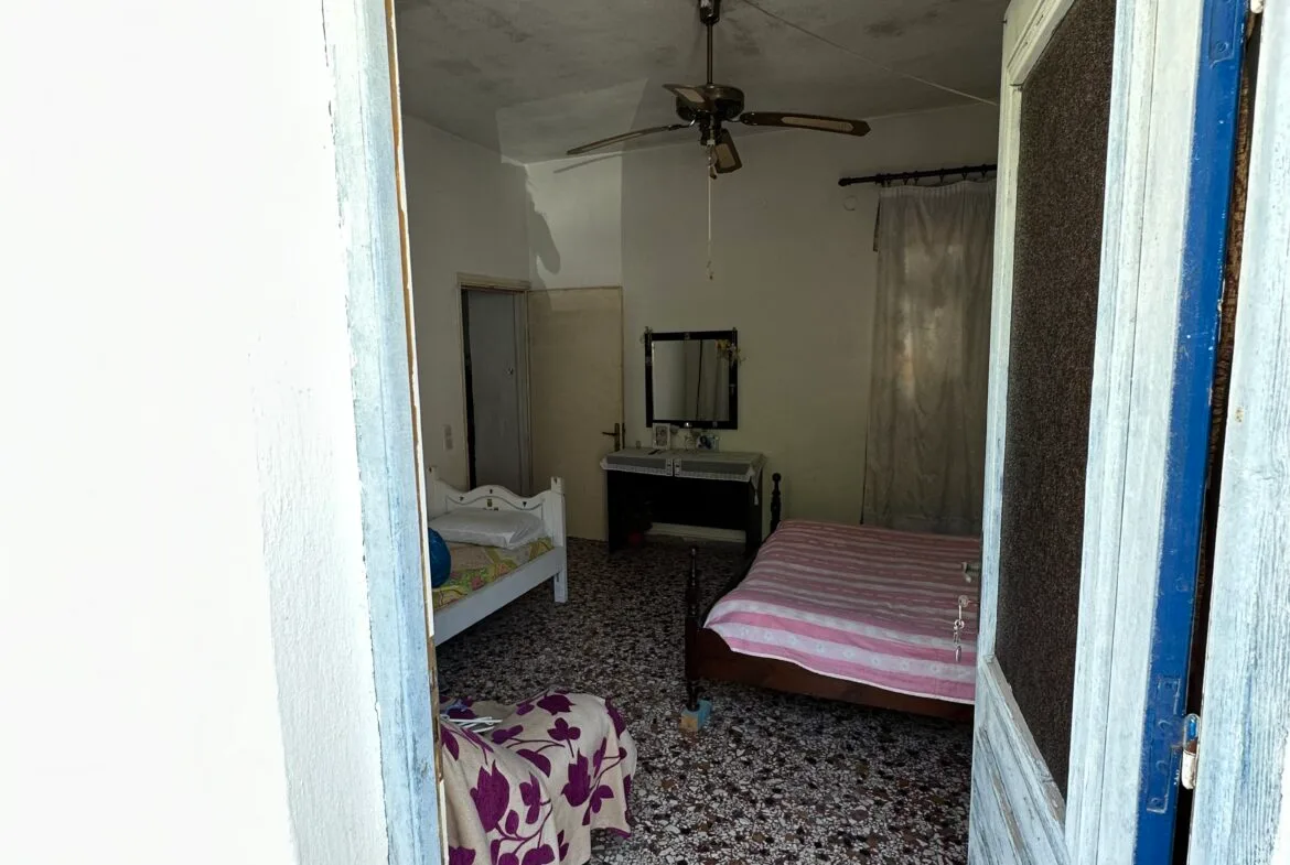Traditional house of 100 sqm for sale in Agia Galini.