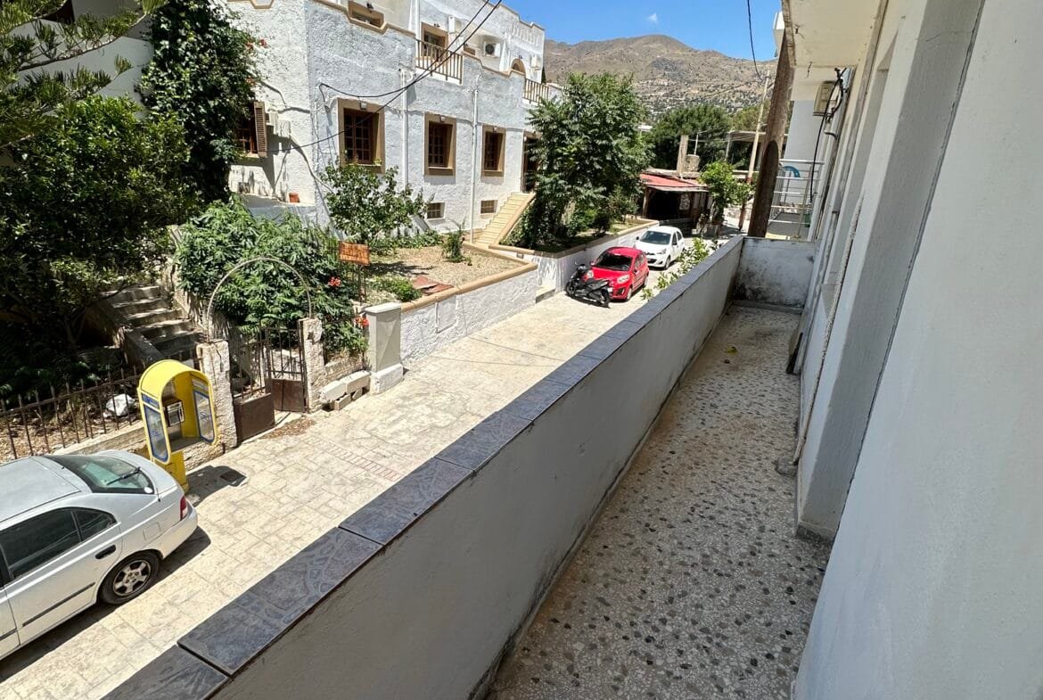 Traditional house of 100 sqm for sale in Agia Galini.