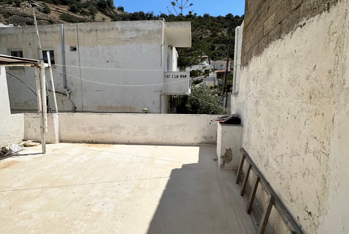 Traditional house of 100 sqm for sale in Agia Galini.