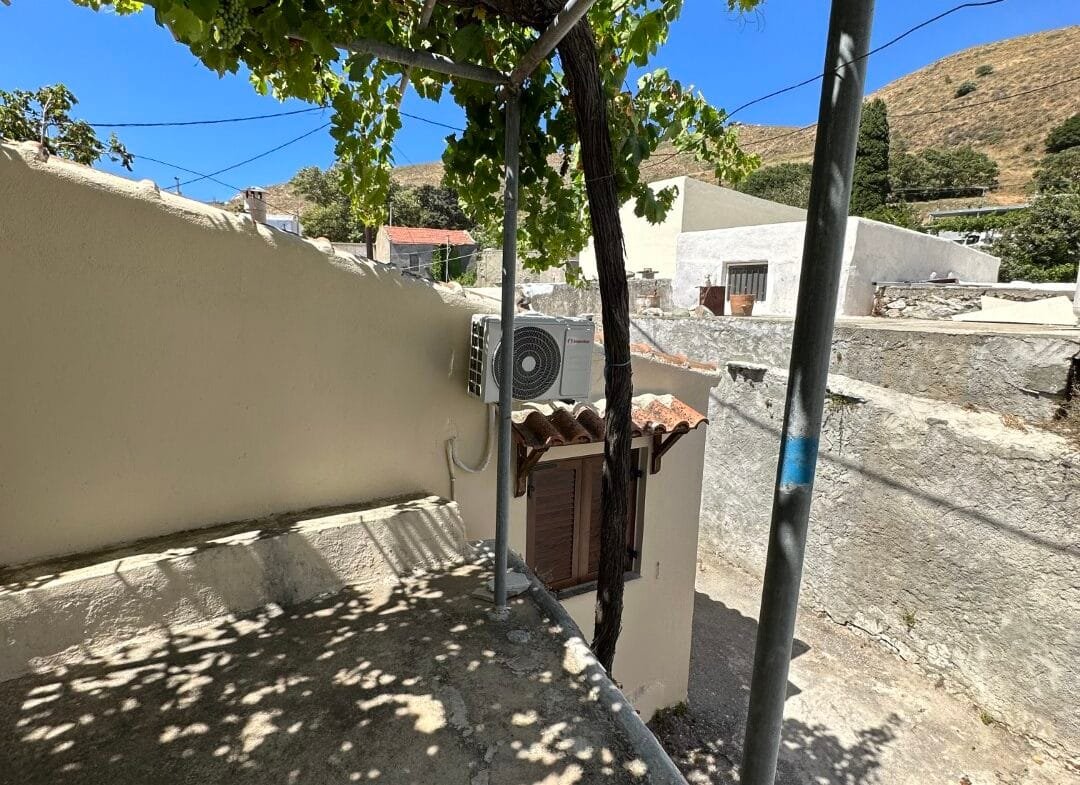 Two-storey house in the village of Vatos.