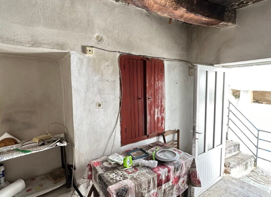 Two-storey house in the village of Vatos.