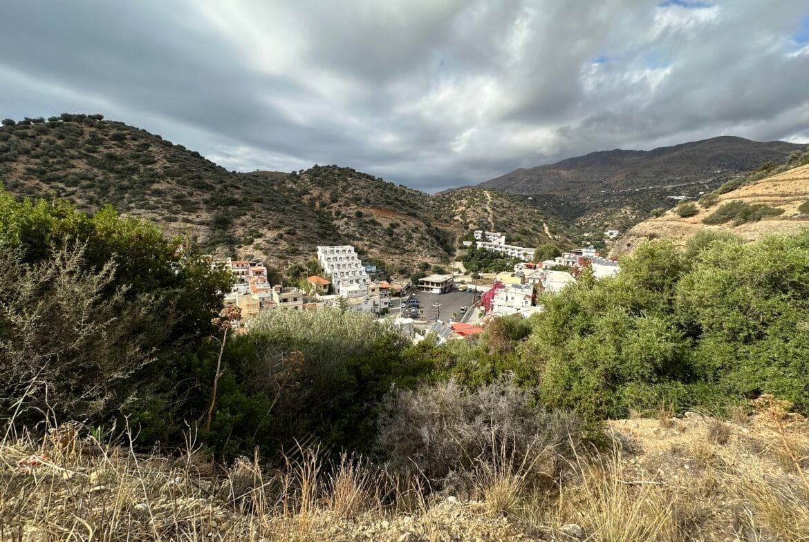 3.611 square meter plot located in Agia Galini.