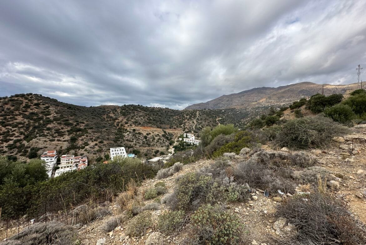 3.611 square meter plot located in Agia Galini.