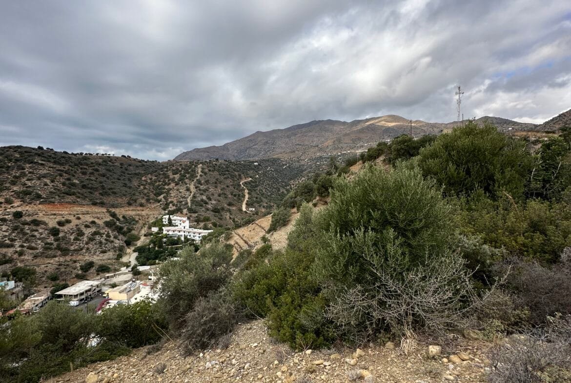 3.611 square meter plot located in Agia Galini.