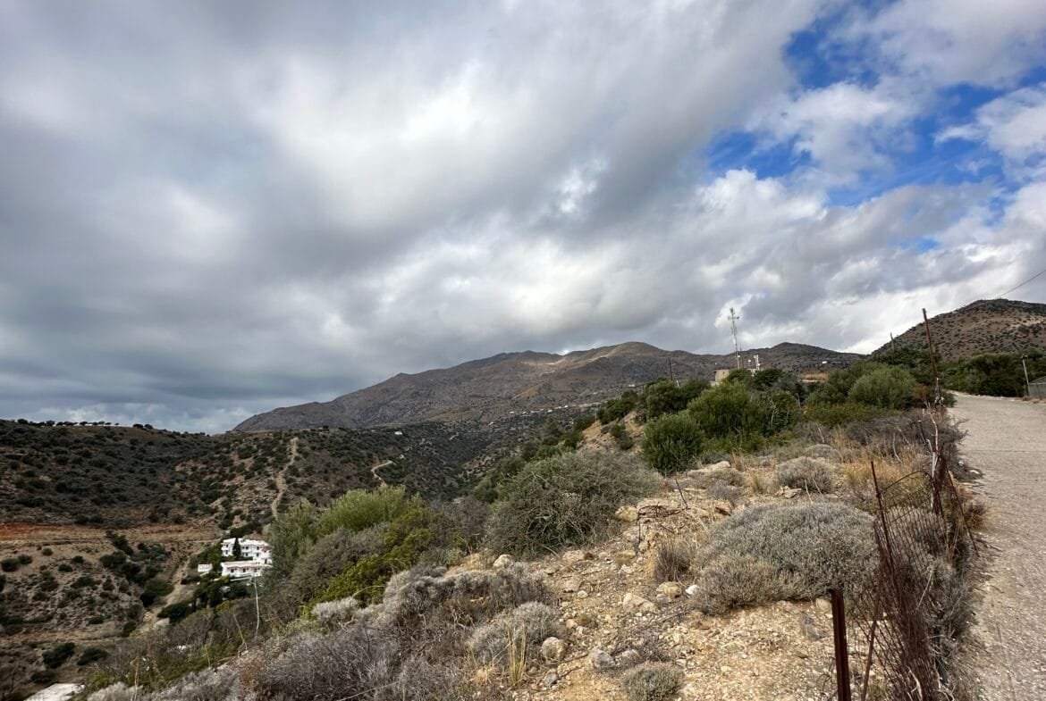 3.611 square meter plot located in Agia Galini.