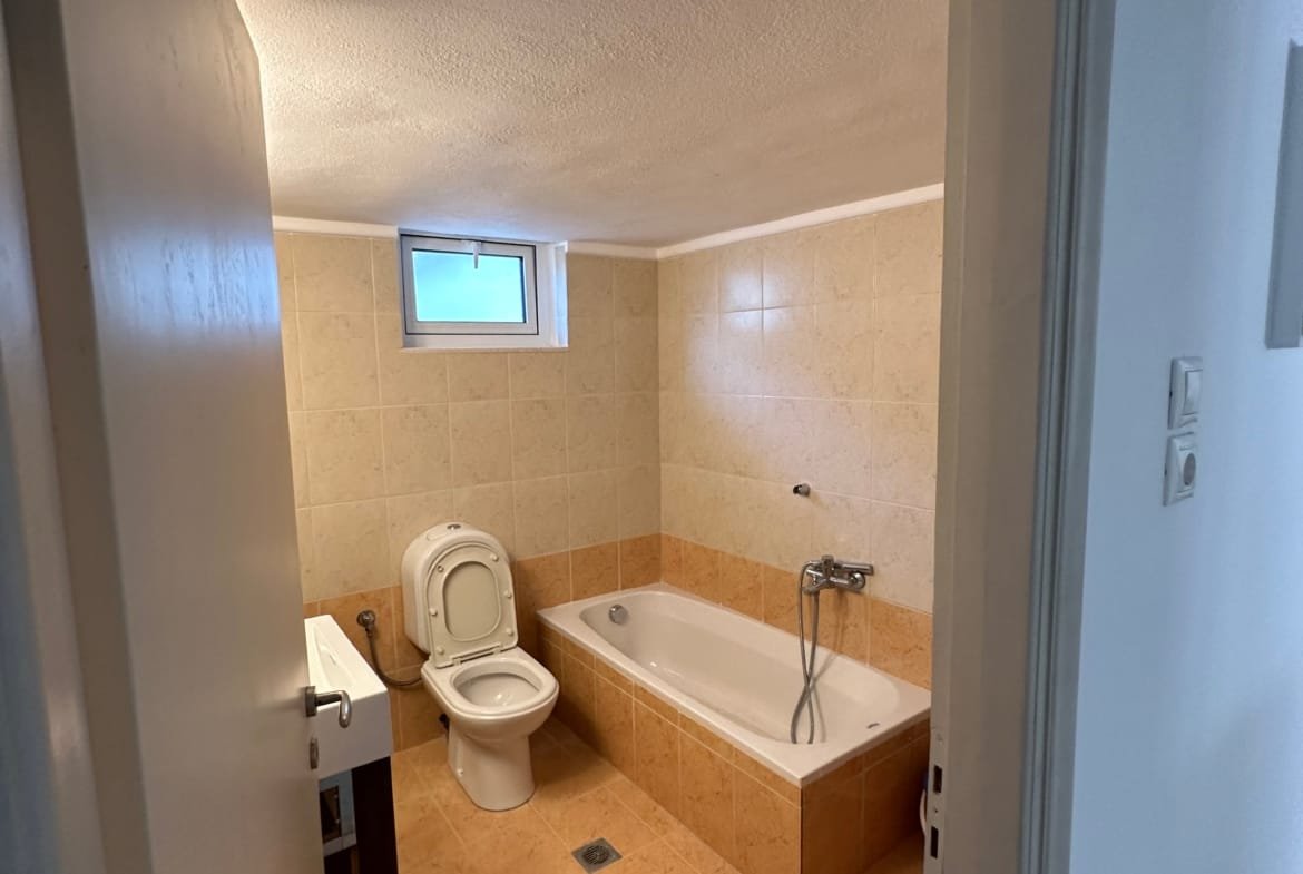 Apartment for sale in Agia Galini.