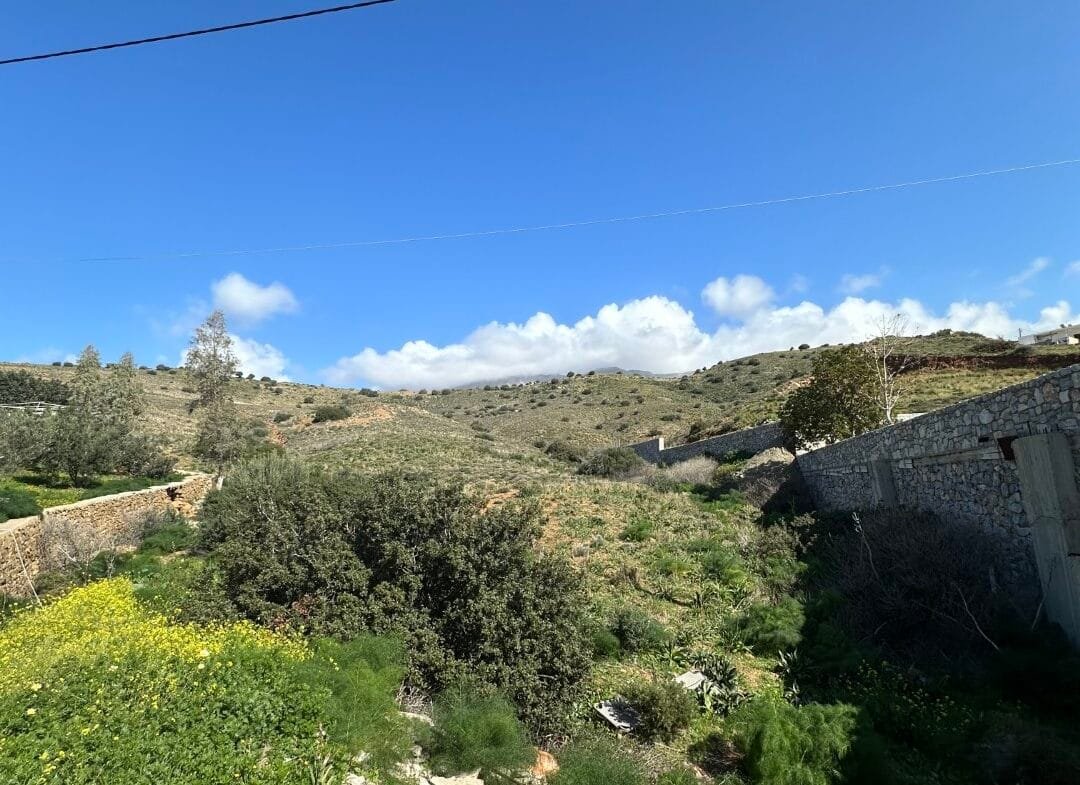 Plot of 9.806 square meters in Agios Pavlos.