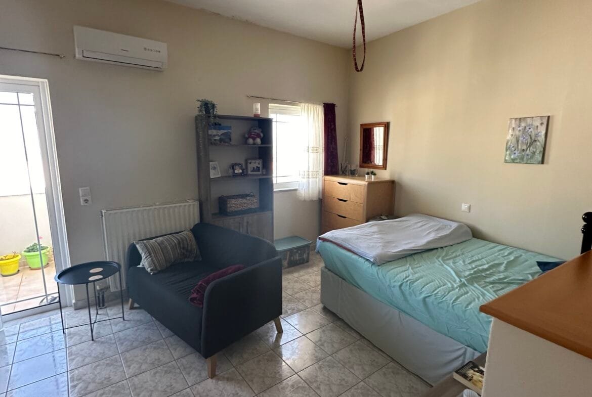 Apartment of 45 sq.m. for rent in Agia Galini.