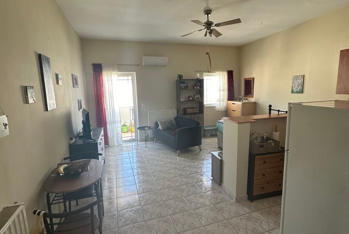 Apartment of 45 sq.m. for rent in Agia Galini.