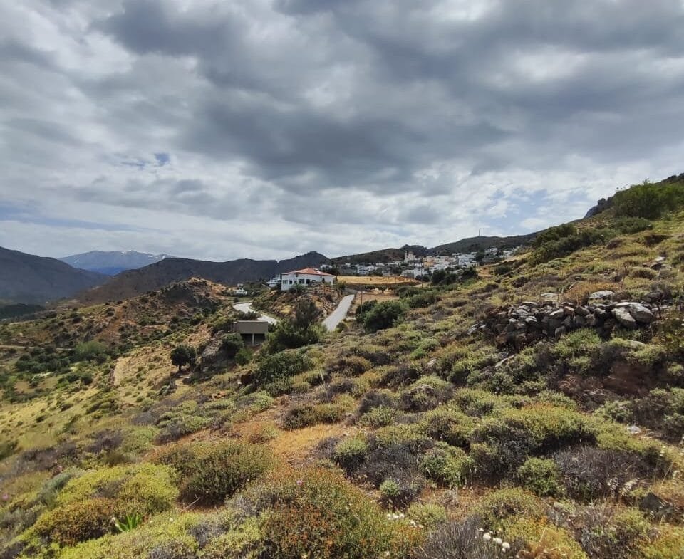 2.376m² plot in Sactouria area.