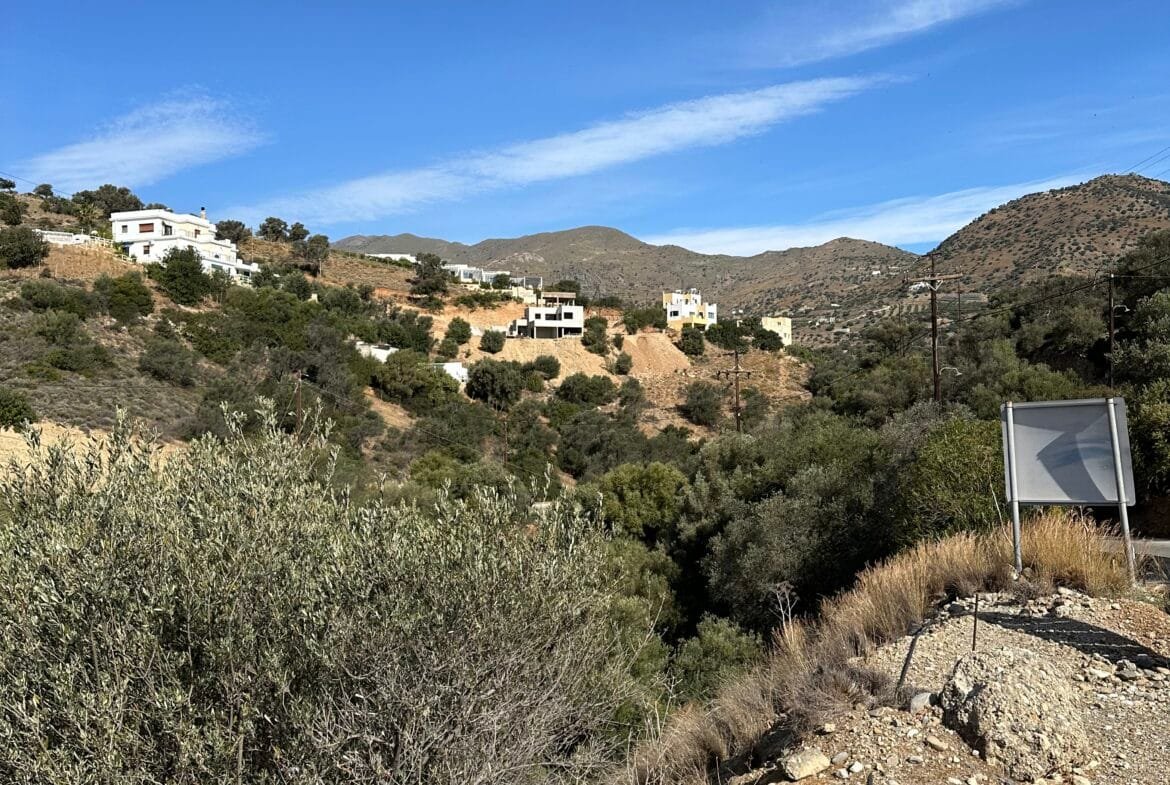 Plot of 760 sqm in Agia Galini.