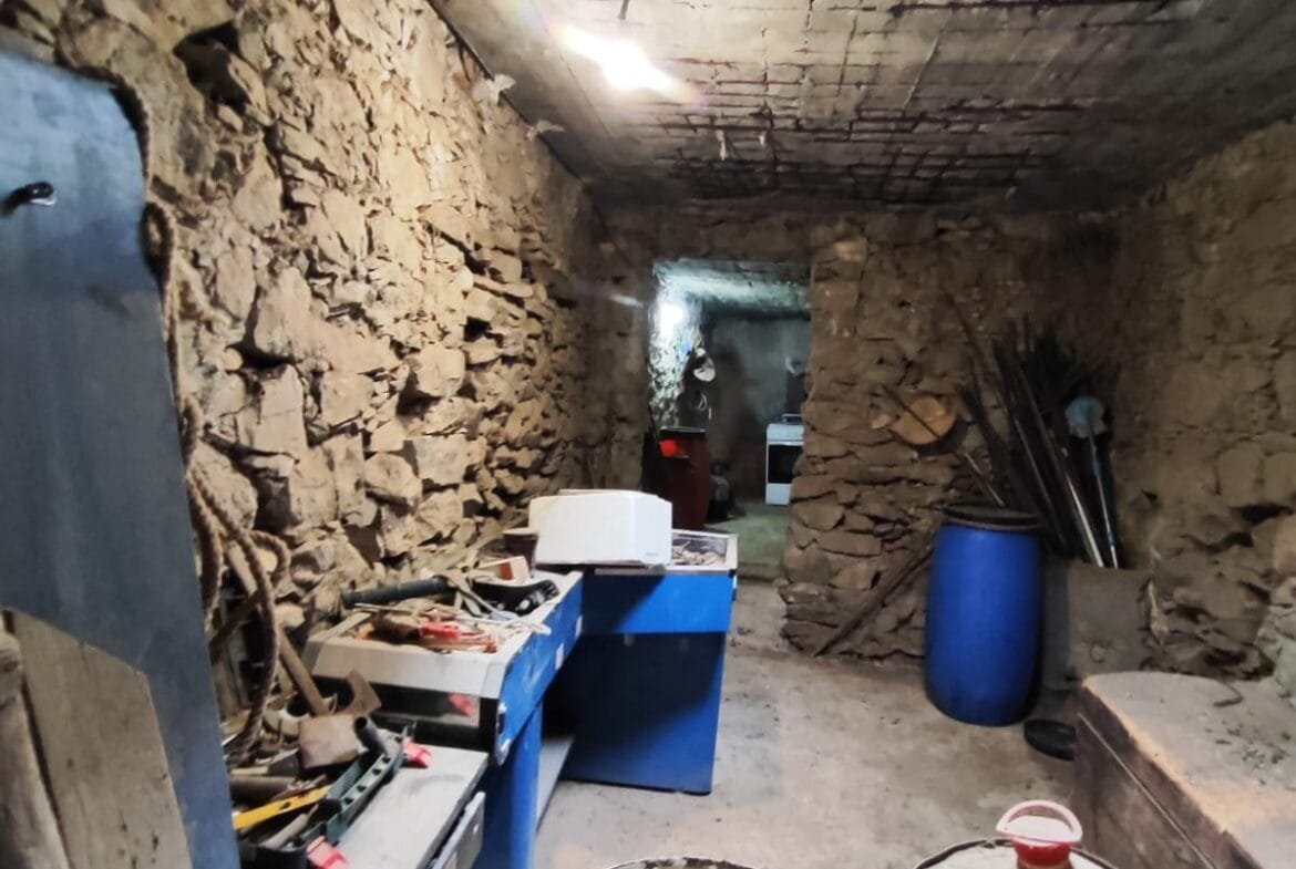 Two-story stone house in Sactouria.