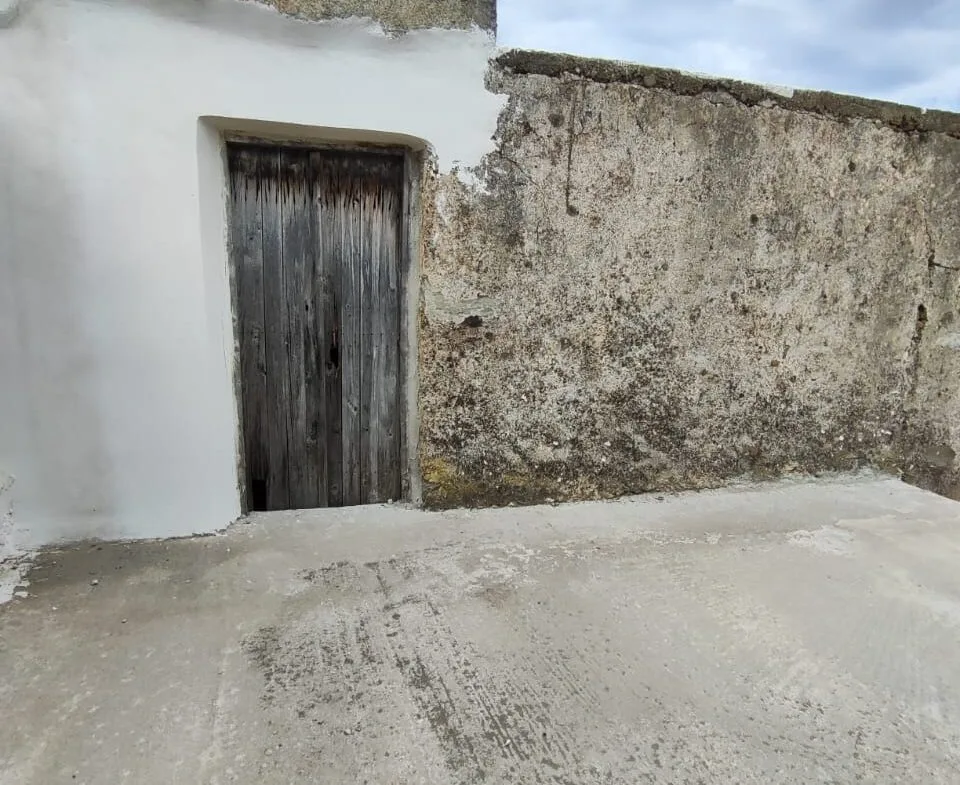 Two-story stone house in Sactouria.